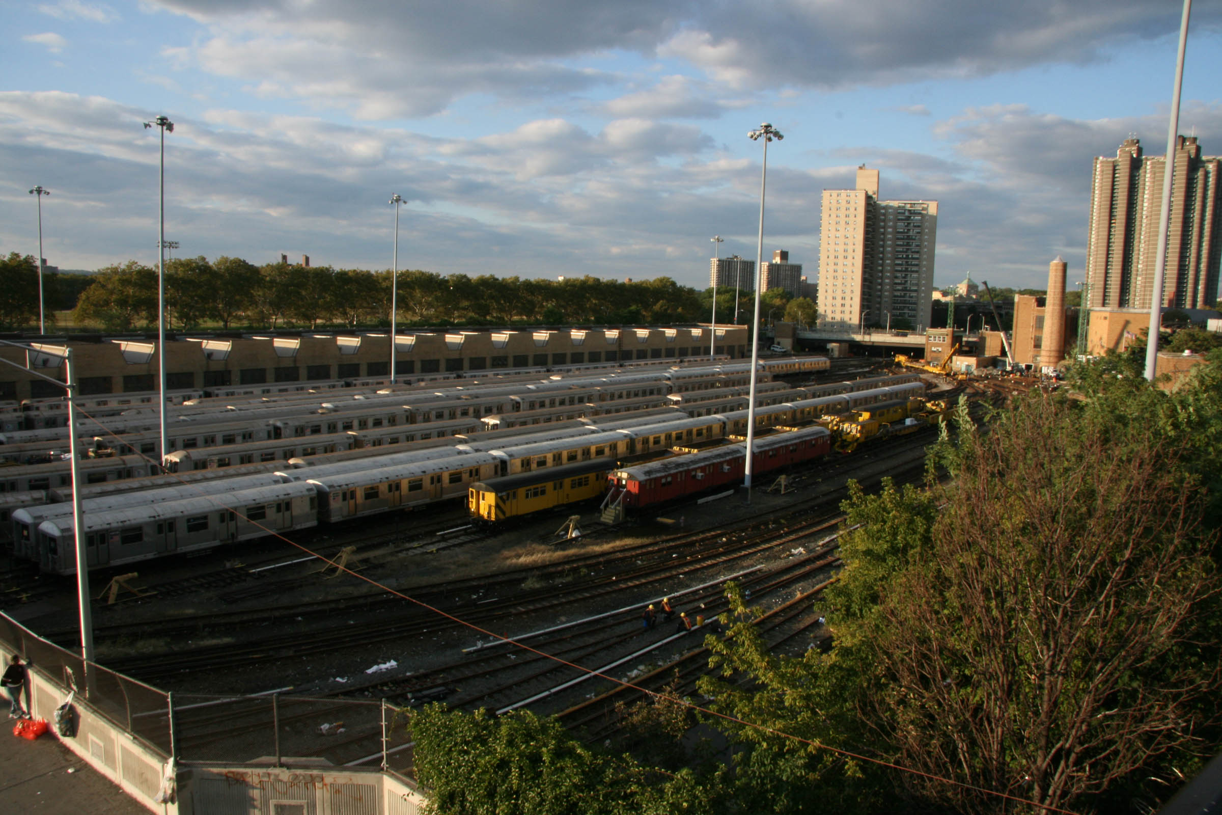 Bedford Park/Grand Concourse Yard, Bedford Park Blvd., the Bronx, NY, 2007.